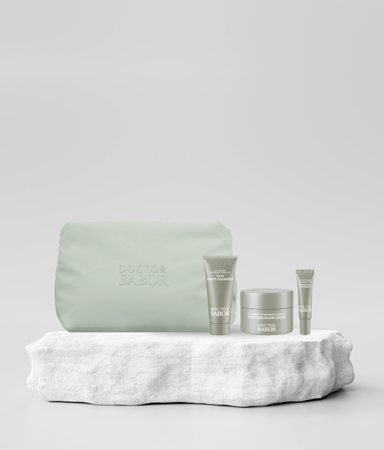 <span style="display:inline-block;">Moisture Glow Routine Set</span>
