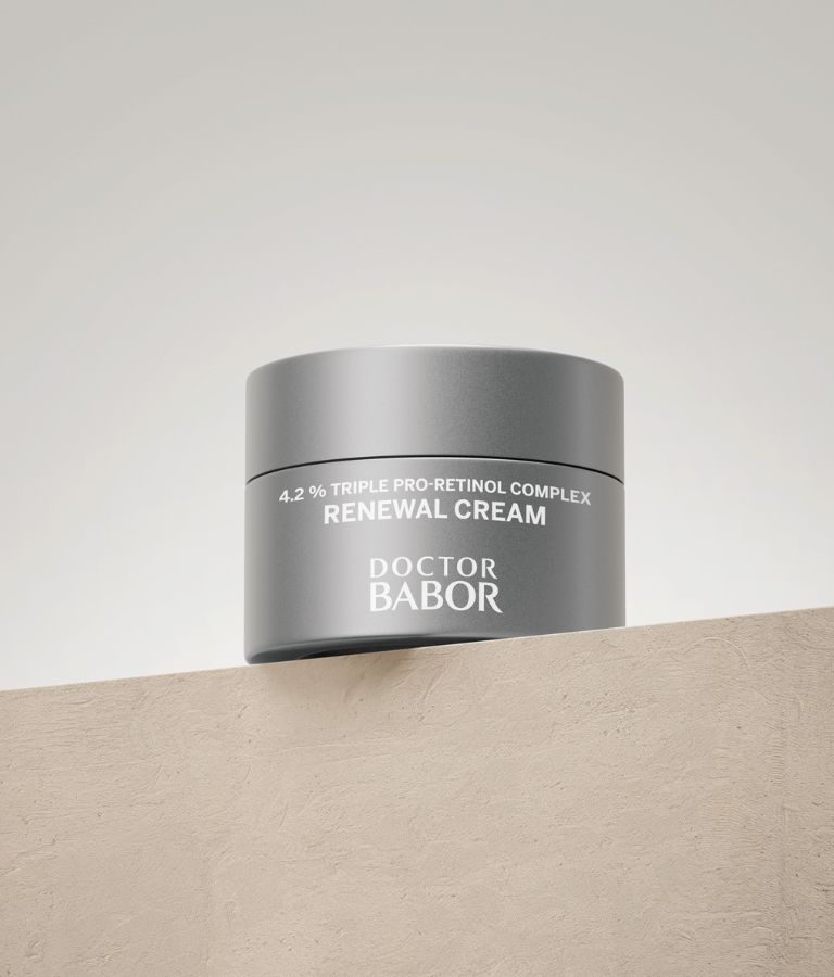 <span style="display:inline-block;">Complejo activo triple Pro-Retinol</span>