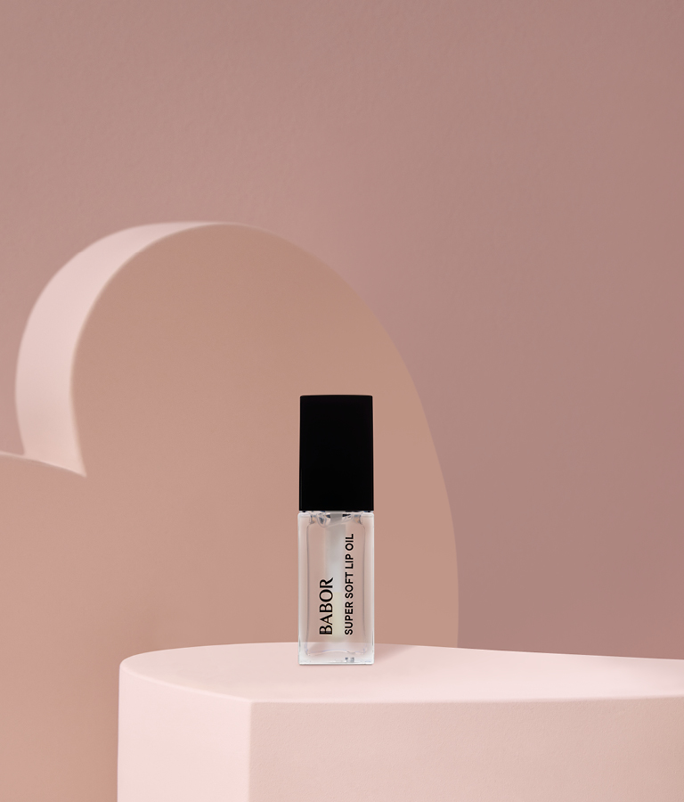 <span style="display:inline-block;">Free Super Soft<br>Lip Oil</span>